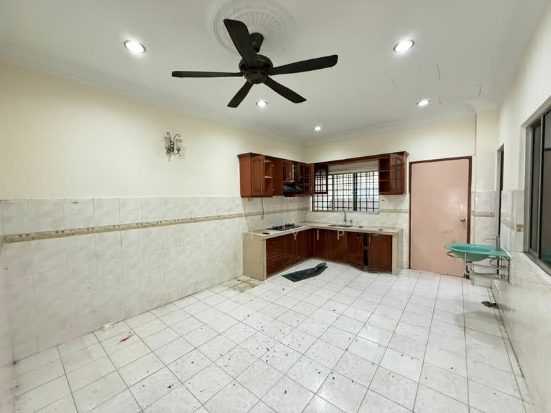 2-storey Terraced House for Sale in Seksyen U9 (Shah Alam) - Tom Yip - Kitchen - PropertyGuru.com.my