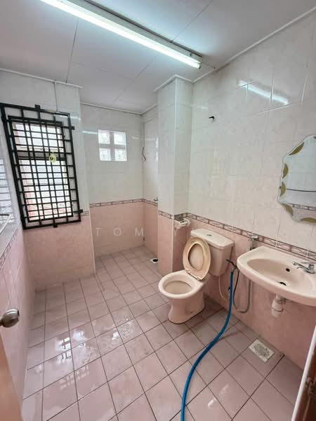 2-storey Terraced House for Sale in Seksyen U9 (Shah Alam) - Tom Yip - Bathroom - PropertyGuru.com.my