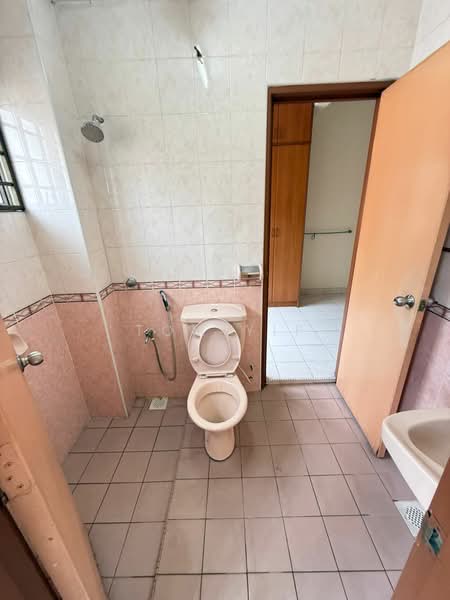 2-storey Terraced House for Sale in Seksyen U9 (Shah Alam) - Tom Yip - Bathroom - PropertyGuru.com.my