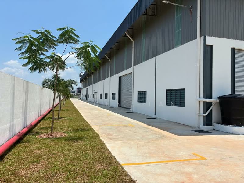 Factory for Rent in Taman Sepang (Sepang) - Vincent Tan - Exterior - PropertyGuru.com.my