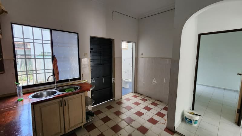 Rumah Teres 2 Tingkat untuk Dijual di Bandar Putra (Kulai) - Claire Lai - Kitchen - PropertyGuru.com.my