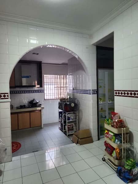 Rumah Teres 2 Tingkat untuk Dijual di Taman Molek (Johor Bahru) - Wallace Ang - Kitchen - PropertyGuru.com.my