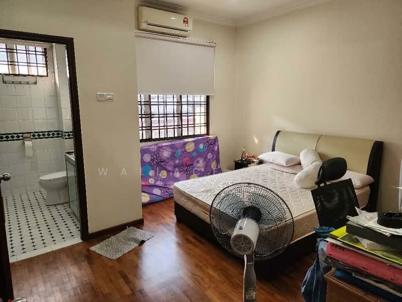 Rumah Teres 2 Tingkat untuk Dijual di Taman Molek (Johor Bahru) - Wallace Ang - Bedroom - PropertyGuru.com.my