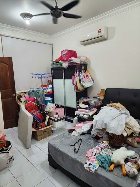 Rumah Teres 2 Tingkat untuk Dijual di Taman Molek (Johor Bahru) - Wallace Ang - Bedroom - PropertyGuru.com.my
