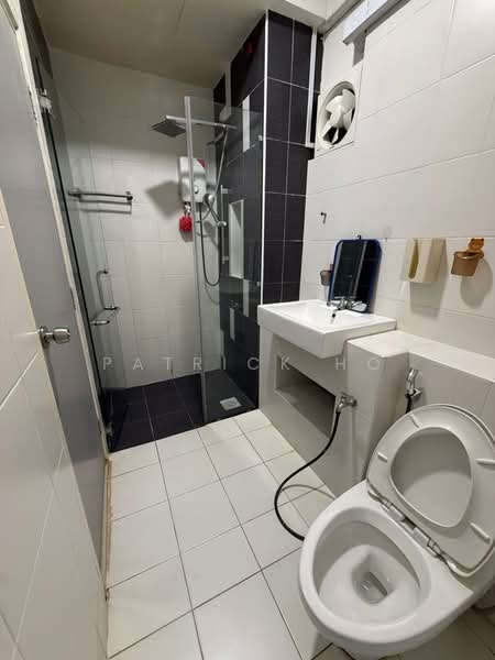 Servis Apartment untuk Disewa di D'Ambience Residences (Pangsapuri Ikatan Flora) - Patrick Ho - Bathroom - PropertyGuru.com.my