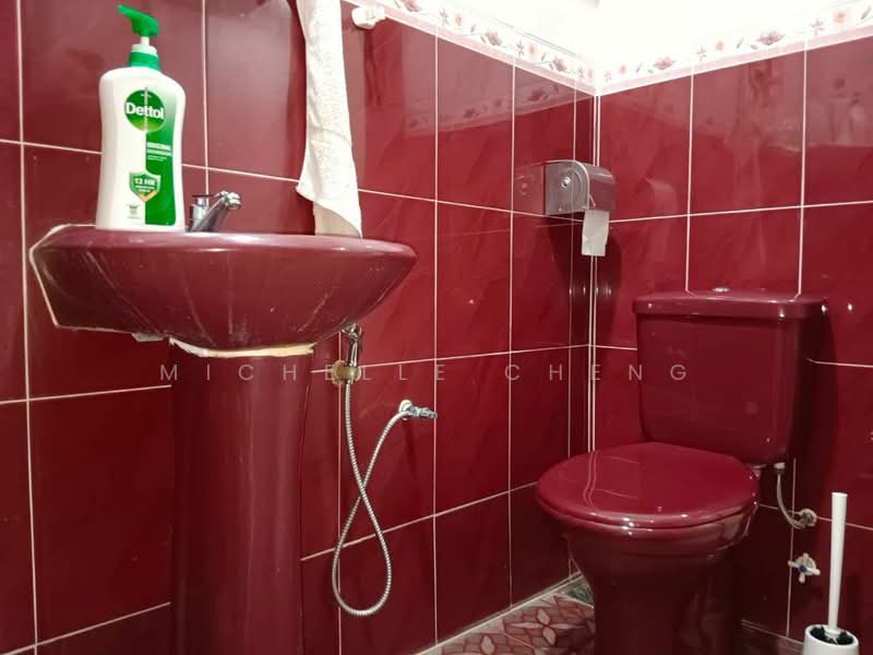 Rumah Teres 1 Tingkat untuk Dijual di Taman Wah Keong (Ipoh) - Michelle Cheng - Bathroom - PropertyGuru.com.my