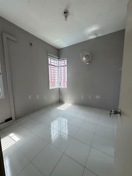 Servis Apartment untuk Disewa di Jentayu Residensi @ Tampoi - Kelvin Lim - PropertyGuru.com.my