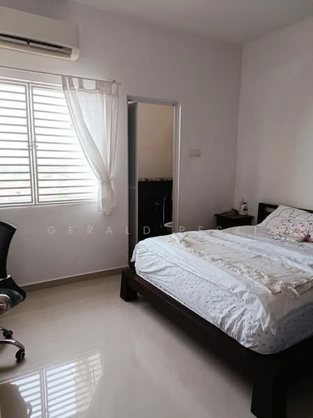Pangsapuri untuk Dijual di Menara Kuda Lari - Gerald Peski - Bedroom - PropertyGuru.com.my
