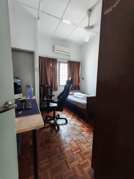 2-storey Terraced House for Sale in SS18 (Subang Jaya) - RL Han - Bedroom - PropertyGuru.com.my