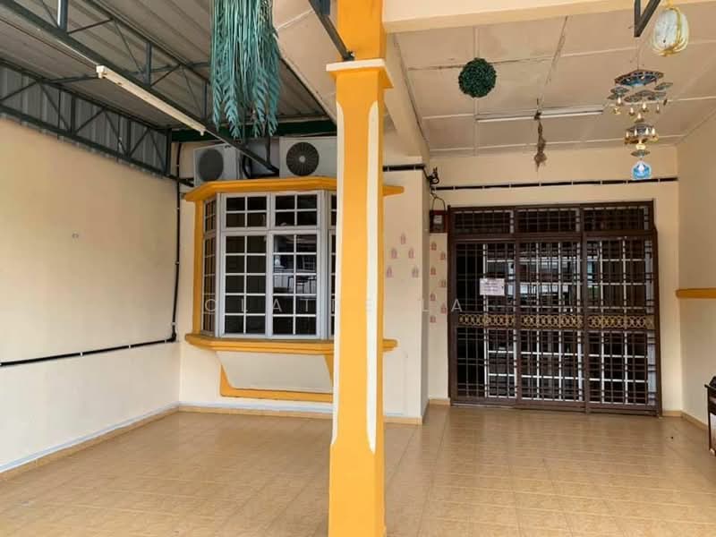 Factory for Sale in Kelapa Sawit (Kulai) - Claire Lai - Entrance - PropertyGuru.com.my