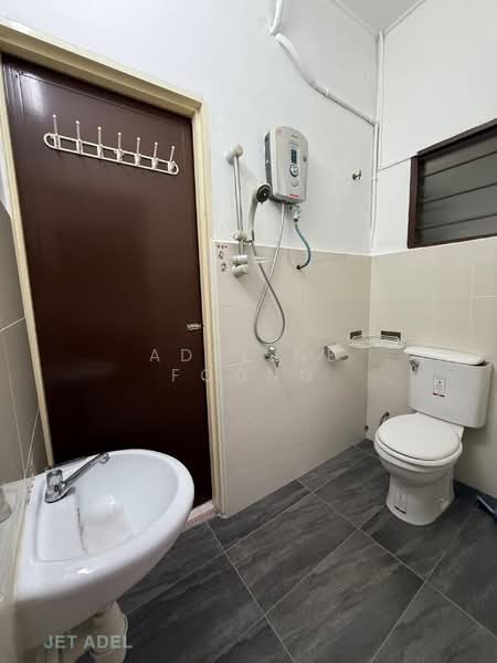 Terraced House for Sale in Klang (Selangor) - Adeline Foong - Bathroom - PropertyGuru.com.my