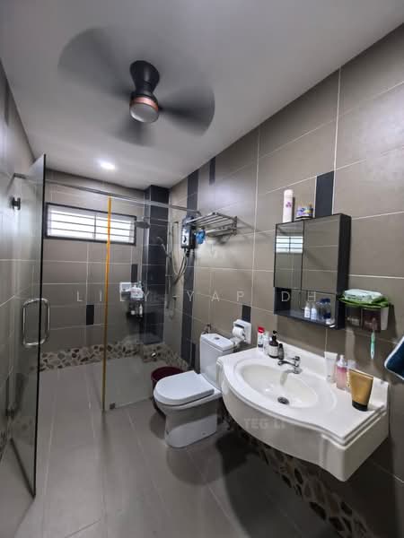 2.5-storey Terraced House for Sale in Bandar Puteri Klang (Klang) - Lily Yap DH - Bathroom - PropertyGuru.com.my