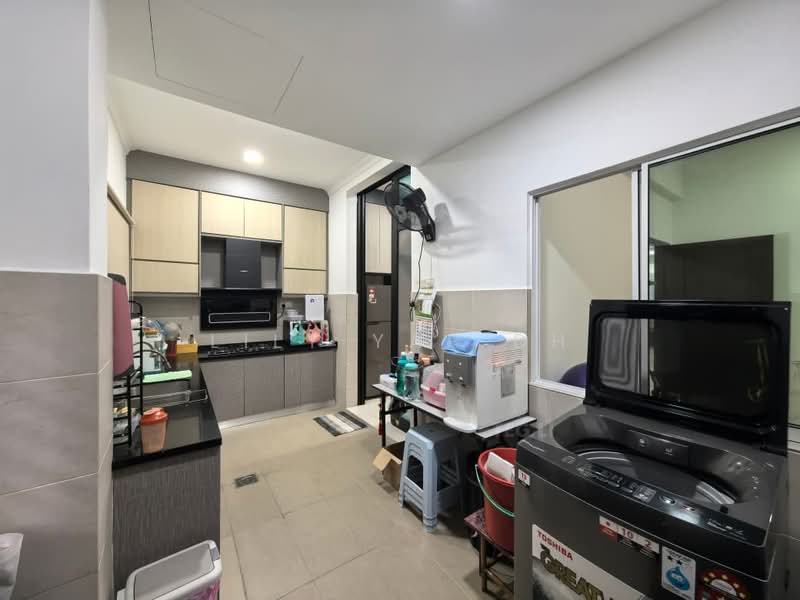 2.5-storey Terraced House for Sale in Bandar Puteri Klang (Klang) - Lily Yap DH - Kitchen - PropertyGuru.com.my