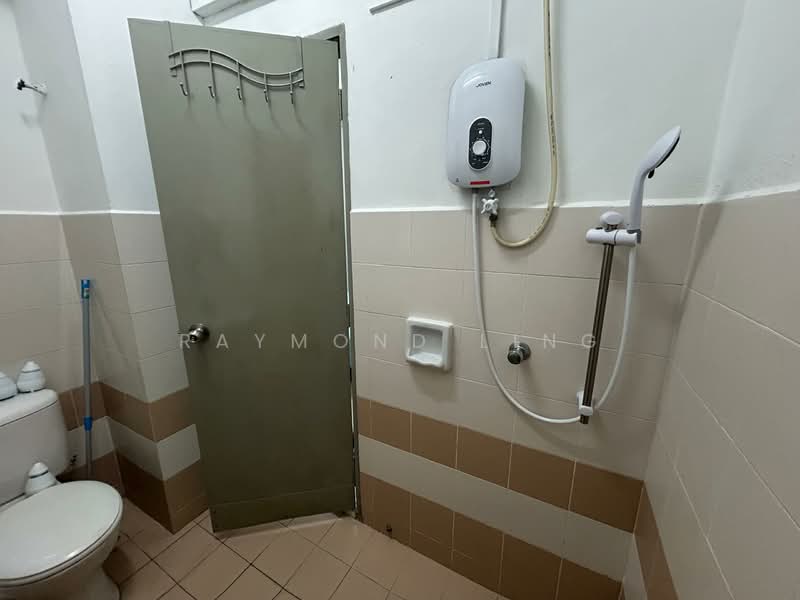 Kondominium untuk Disewa di Residensi Laguna (Sunway Belvedere) - Raymond Ling - Bathroom - PropertyGuru.com.my