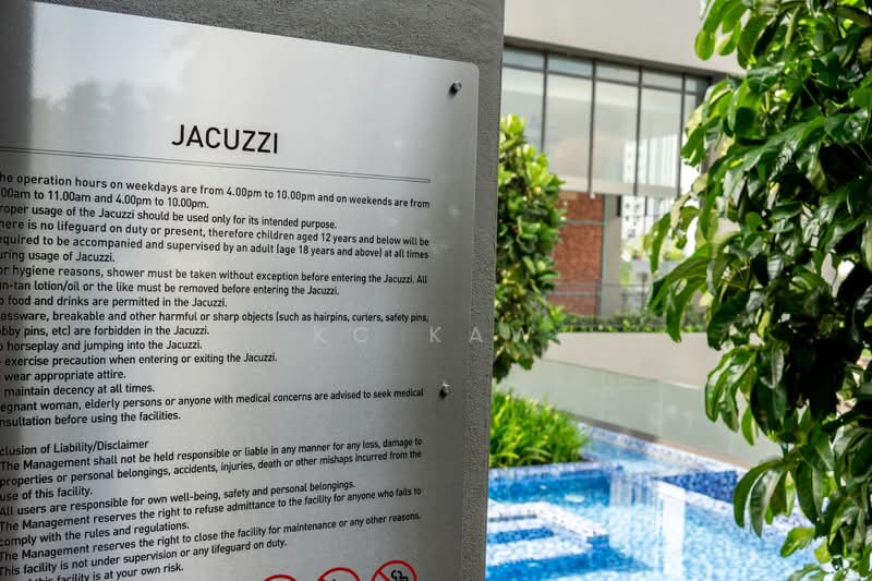 Servis Apartment untuk Dijual di Emerald 9 - KC KAW - Pool - PropertyGuru.com.my