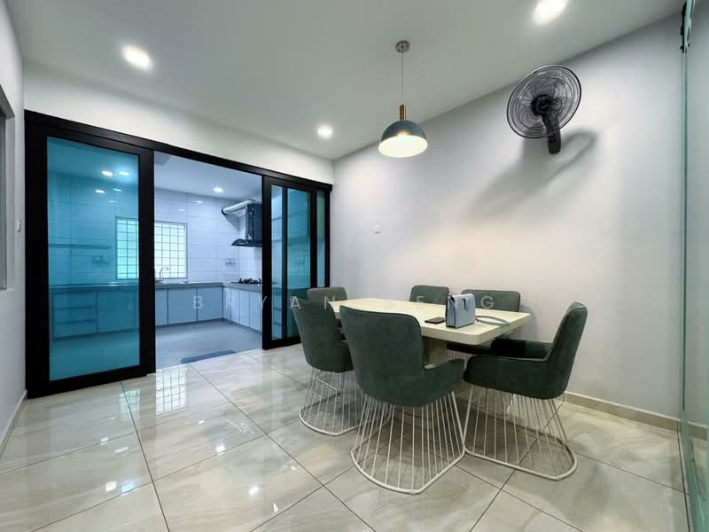 1.5-storey Terraced House for Sale in Perling (Johor) - Bryan Seng - Dining Room - PropertyGuru.com.my