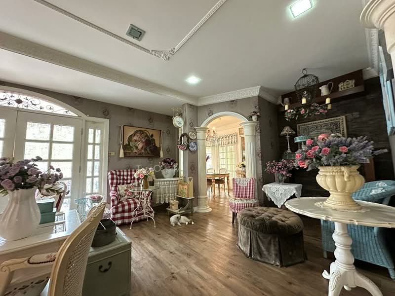 Semi-Detached House for Sale in Kota Emerald (Rawang) - Tom Yip - Living Room - PropertyGuru.com.my