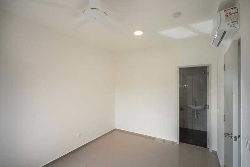 Service Residence for Sale at Hana @ Eco Ardence - Vitas Tan - Bathroom - PropertyGuru.com.my