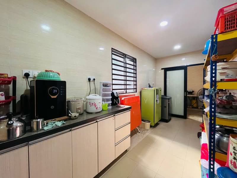 Rumah Teres 2 Tingkat untuk Dijual di Taman Setia Indah (Tebrau) - Corine YG - Kitchen - PropertyGuru.com.my