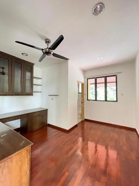 Rumah Teres 2.5-Tingkat untuk Dijual di Sierramas (Sungai Buloh) - Jessica Liang - Study - PropertyGuru.com.my