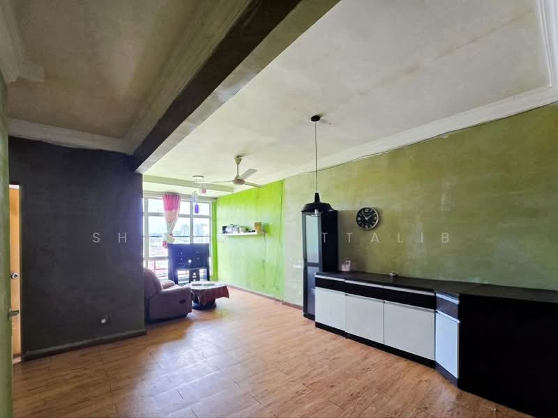 Apartment for Sale at Intana Ria 3 - Shafiq Muttalib - Living Room - PropertyGuru.com.my