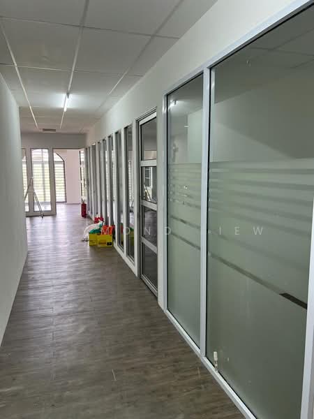 Kedai untuk Disewa di Bukit Jelutong (Shah Alam) - Raymond Siew - Corridor - PropertyGuru.com.my