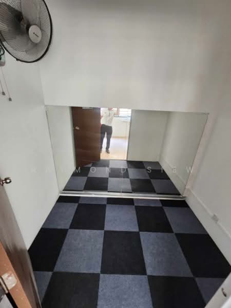 Shop for Rent in Bukit Jelutong (Shah Alam) - Raymond Siew - Interior - PropertyGuru.com.my