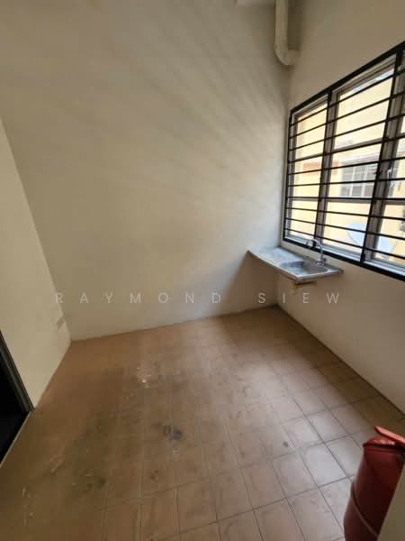 Shop for Rent in Bukit Jelutong (Shah Alam) - Raymond Siew - Interior - PropertyGuru.com.my