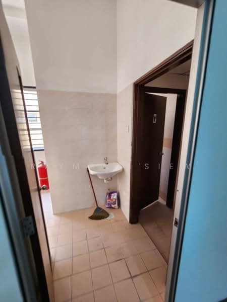 Shop for Rent in Bukit Jelutong (Shah Alam) - Raymond Siew - Interior - PropertyGuru.com.my