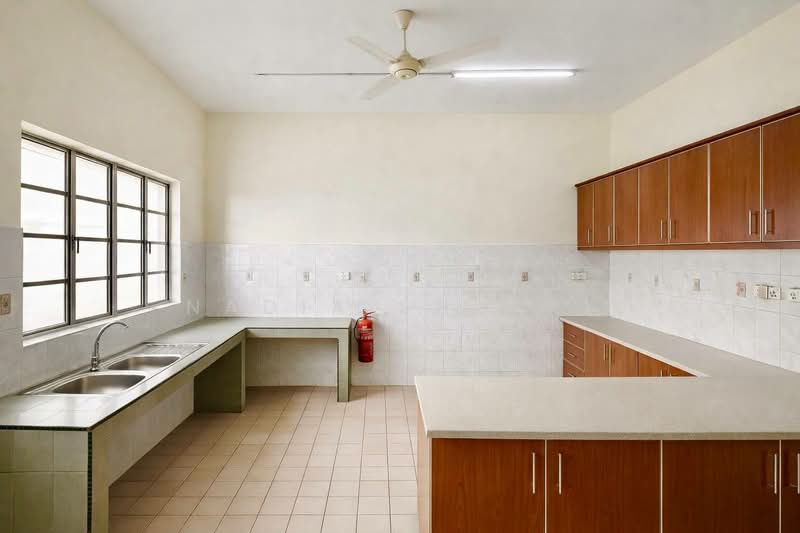 Semi-Detached House for Sale in Seksyen 9 (Kota Damansara) - Nadia Shukri - Kitchen - PropertyGuru.com.my