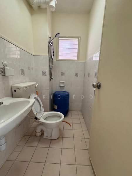 Pangsapuri untuk Disewa di Sri Penaga - Eric Foo - Bathroom - PropertyGuru.com.my