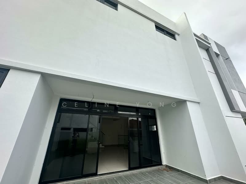 Rumah Berkembar untuk Dijual di Taman Perling (Perling) - Celine Yong - Exterior - PropertyGuru.com.my