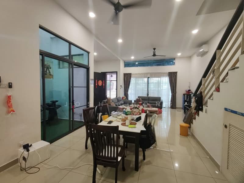 3-storey Terraced House for Rent in Taman Putra Prima (Puchong) - Josh Chong - Living Room - PropertyGuru.com.my