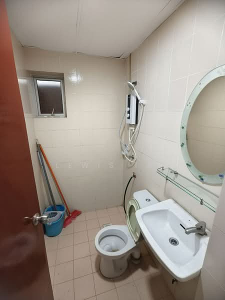 Pangsapuri untuk Disewa di Prima Regency - Lewis Tai - Bathroom - PropertyGuru.com.my