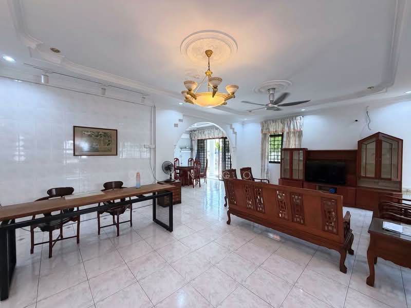Terraced House for Rent in Island Glades (Jelutong) - Qyan Goh - Living Room - PropertyGuru.com.my