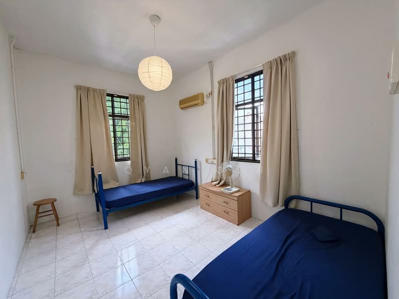 Terraced House for Rent in Island Glades (Jelutong) - Qyan Goh - Bedroom - PropertyGuru.com.my