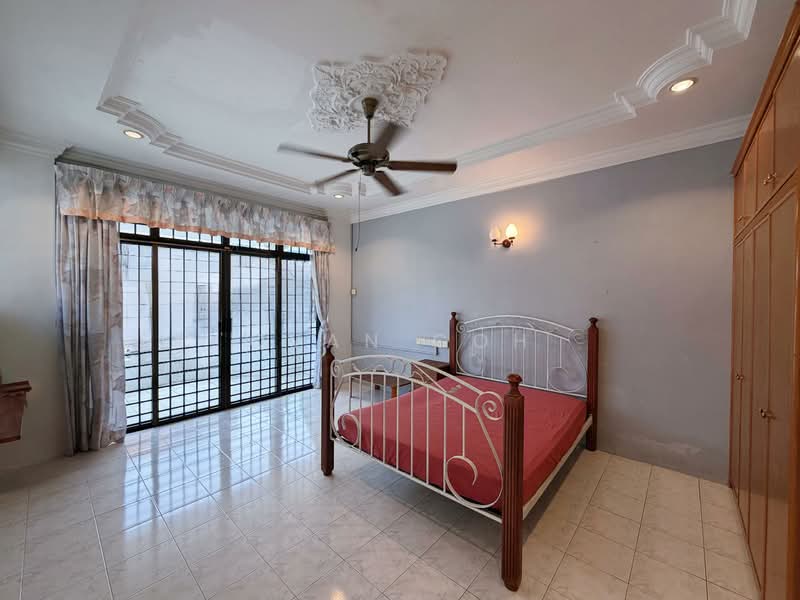 Terraced House for Rent in Island Glades (Jelutong) - Qyan Goh - Bedroom - PropertyGuru.com.my
