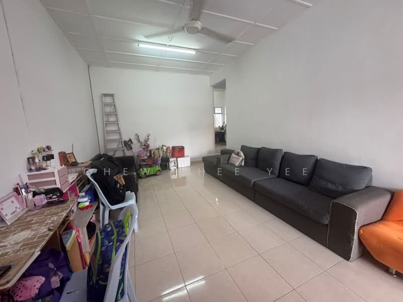 1-storey Terraced House for Sale in Bukit Indah (Iskandar Puteri (Nusajaya)) - Chew Chee Yee - Living Room - PropertyGuru.com.my