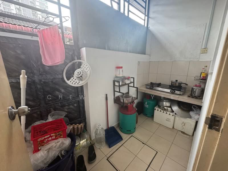 1-storey Terraced House for Sale in Bukit Indah (Iskandar Puteri (Nusajaya)) - Chew Chee Yee - Kitchen - PropertyGuru.com.my