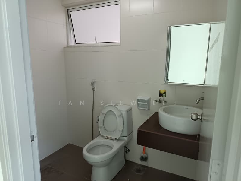 Townhouse for Rent in Kampung Sungai Kayu Ara (Petaling Jaya) - Tan Siew Lee - Bathroom - PropertyGuru.com.my