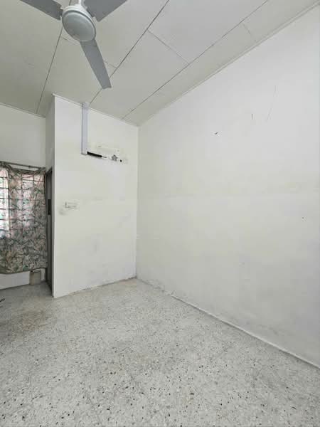 1-storey Terraced House for Sale in Taman Desa Cemerlang (Ulu Tiram) - Agnes Boo - Interior - PropertyGuru.com.my