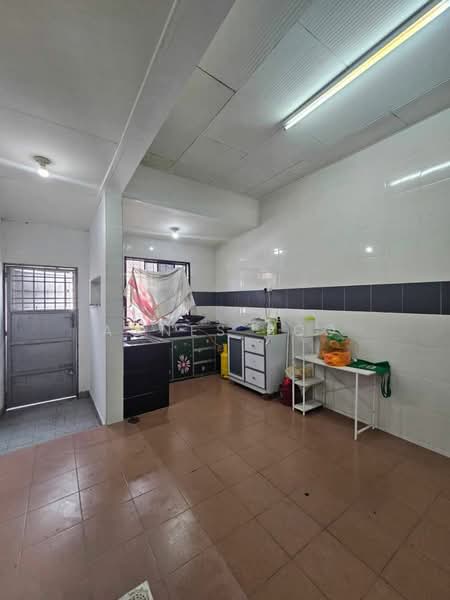 1-storey Terraced House for Sale in Taman Desa Cemerlang (Ulu Tiram) - Agnes Boo - Kitchen - PropertyGuru.com.my