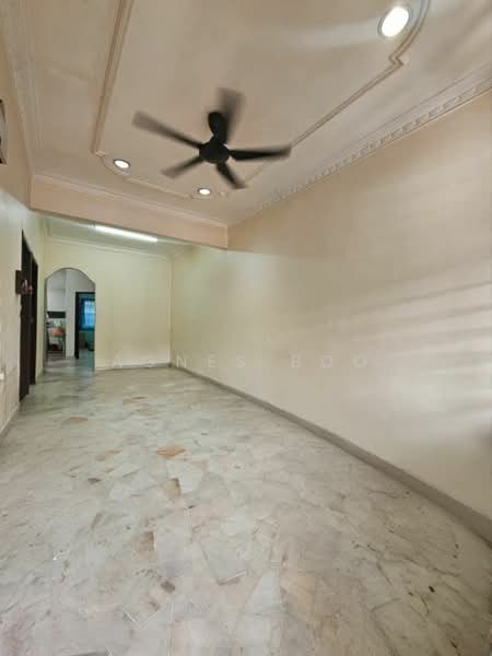 1-storey Terraced House for Sale in Taman Desa Cemerlang (Ulu Tiram) - Agnes Boo - Living Room - PropertyGuru.com.my