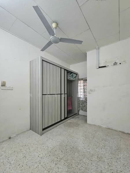 1-storey Terraced House for Sale in Taman Desa Cemerlang (Ulu Tiram) - Agnes Boo - Bedroom - PropertyGuru.com.my