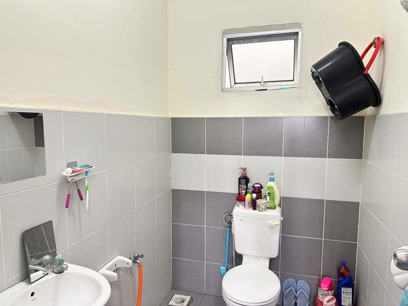 Apartment for Sale at Seri Mutiara Mas - Ariff Azmi - Bathroom - PropertyGuru.com.my