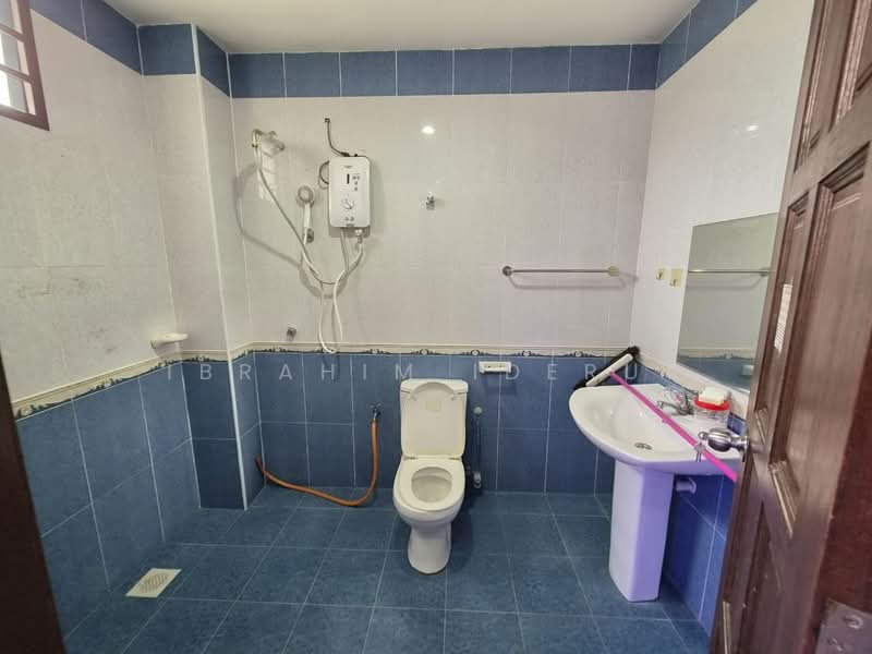 2-storey Terraced House for Sale in Mantin (Negeri Sembilan) - Ibrahim Iderus - Bathroom - PropertyGuru.com.my