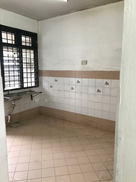 2-storey Terraced House for Sale in Taman Desa Cemerlang (Ulu Tiram) - May Pang - Kitchen - PropertyGuru.com.my