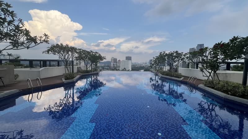 Servis Apartment untuk Disewa di PJ Midtown - Elvie Ho - Pool - PropertyGuru.com.my