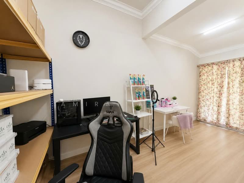 Rumah Teres 2 Tingkat untuk Dijual di Bukit Jelutong (Shah Alam) - Amirah Azmi - PropertyGuru.com.my