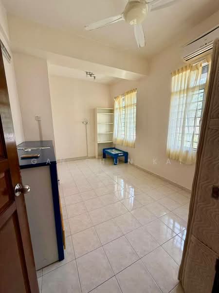 Condominium for Rent at Coastal Tower - Gan Chun Kai - Bedroom - PropertyGuru.com.my